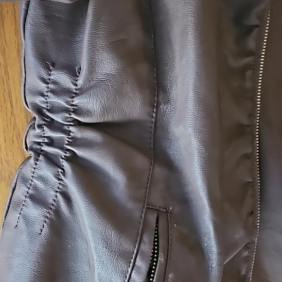 Jacket - Picture 3 of 4